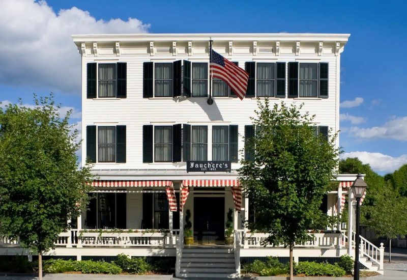 The Gilded Age Mountain Town Reclaiming Romance for Intellectual Couples